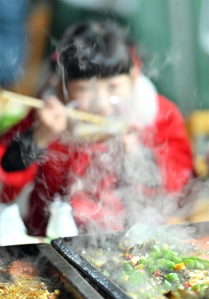 Η οικονομ?α τη? ν?χτα? αναζωογονε? την κομητε?α Χουανν?ν