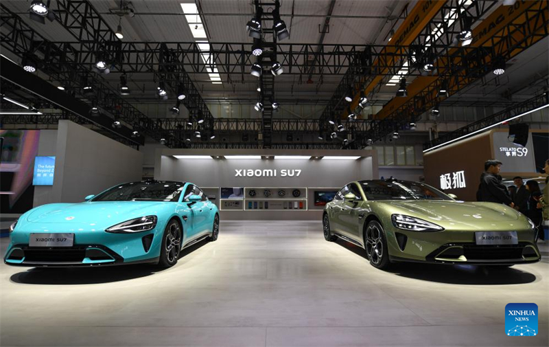 Συν?δριο ?ξυπνα συνδεδεμ?νων οχημ?των για το 2024 στο Πεκ?νο