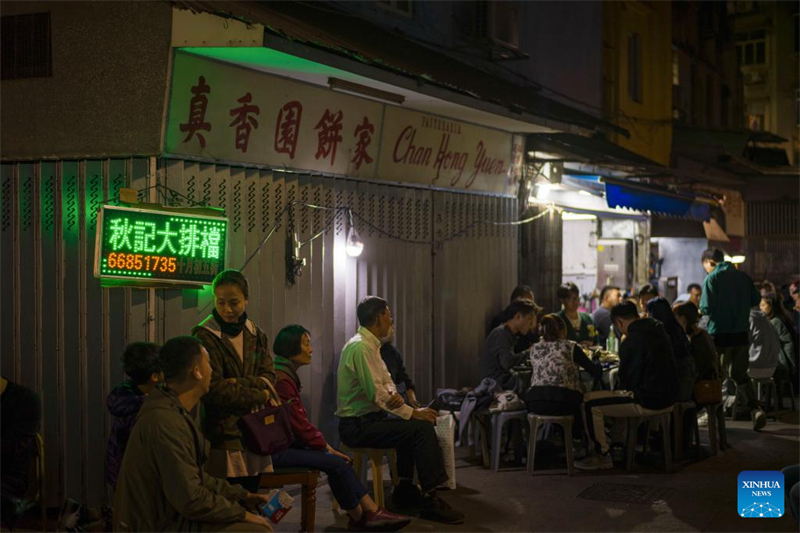[Φωτορεπορτ?ζ] Λαχταριστ? street-food απ? στι? γειτονι?? του Μακ?ο